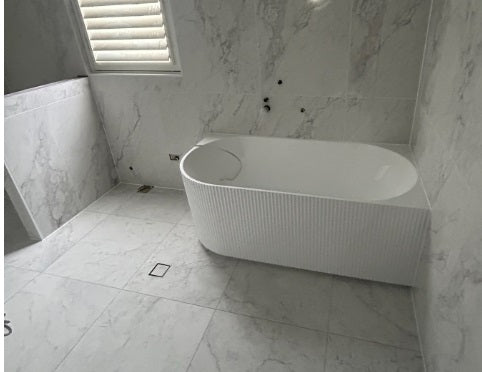 Fluted Back to Corner Bath Freestanding Left/Right